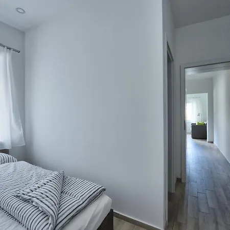 Apartment Oliver 2 *