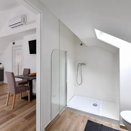 Oliver 2 Apartman
